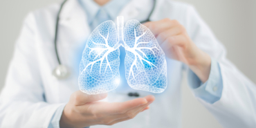 Female,Doctor,Holding,Virtual,Lungs,In,Hand.,Handrawn,Human,Organ,