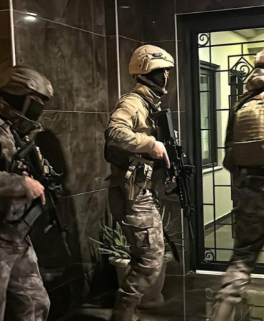 6-ilde-fetonun-finans-yapilanmasina-operasyon-13-gozalti-karari