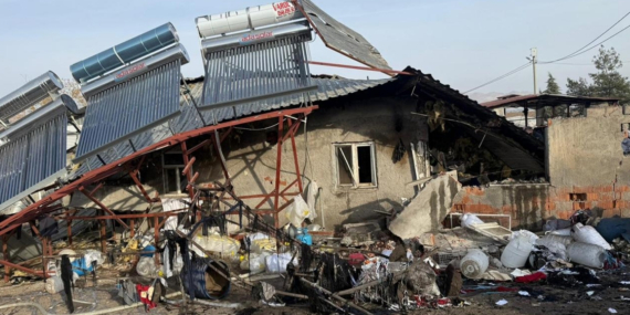 diyarbakirda-peynir-uretim-tesisinde-patlama-2si-agir-6-yarali