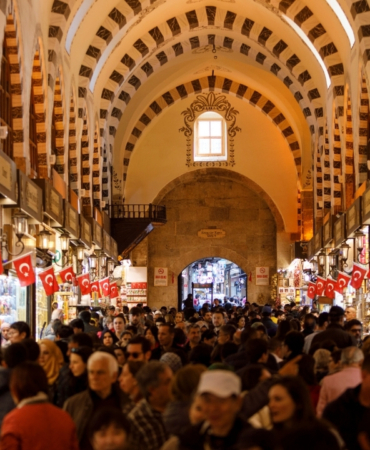 kapalicarsi-merkezli-kara-para-operasyonunda-68-supheli-yakalandi