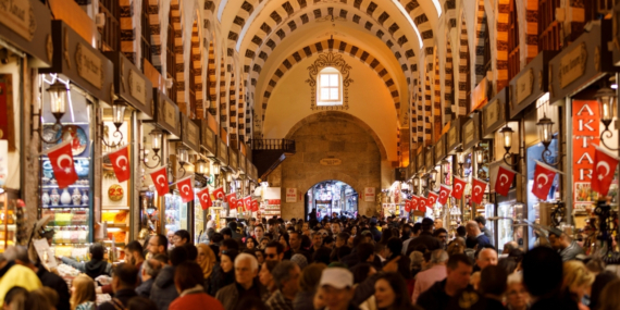 Kapalıçarşı merkezli kara para operasyonunda 68 şüpheli yakalandı