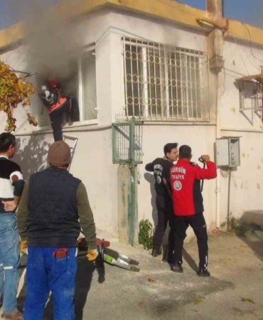 mersinde-ev-yangini-2-kardes-hayatini-kaybetti