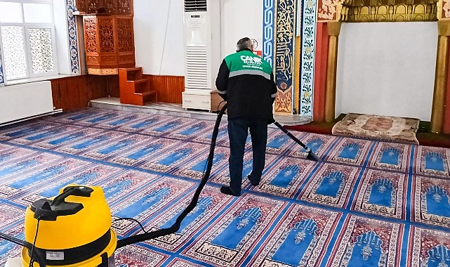 canik-te-camiler-dip-kose-temizleniyor-523