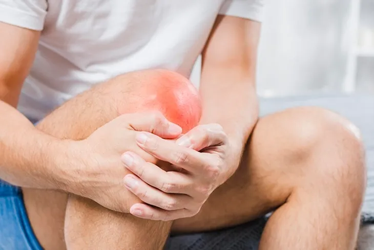 diz-agrisini-hafife-almayin-dizinizdeki-cit-sesi-masum-olmayabilir-1772087577-262_large