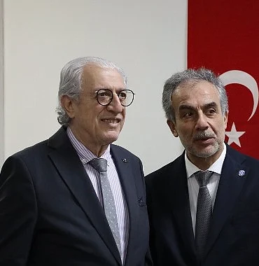 ege-ihracatci-birlikleri-nden-ege-universitesinin-laboratuvar-altyapisina-stratejik-bagis-527