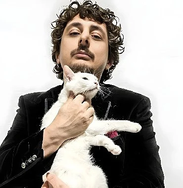 egemen-erdogan-dan-yeni-tekli-aklimin-bir-yerinde-2175