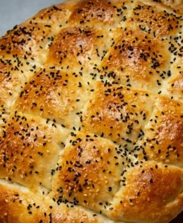 izmirde-ramazan-pidesi-30-liradan-satilacak-1771324051