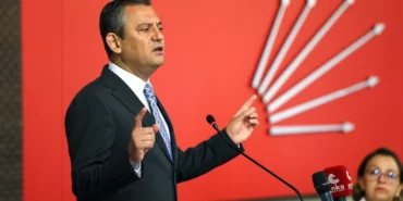 ozgur-ozelden-iktidara-mesut-ozarslan-tepkisi-hesap-vereceksiniz-1770727172