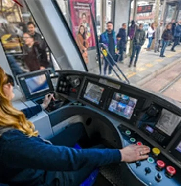 raylarda-kadin-gucu-6055