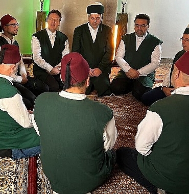 asirlardir-suren-yakaris-notalarla-bulustu