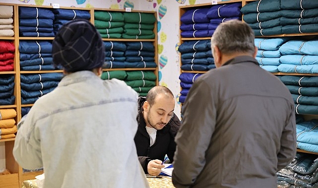 bayrampasa-belediyesinden-900-cocuga-900-mont