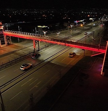 buyuksehirden-kadina-siddete-karsi-turuncu-mesaj