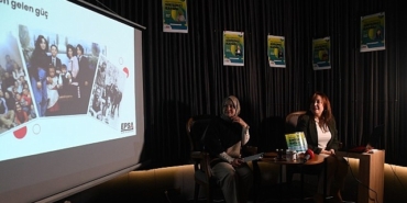 girisimci-kafasi-yenilikci-fikirlere-isik-tuttu-1