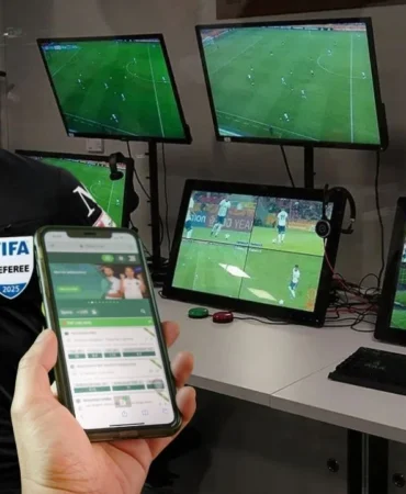 hakem-skandali-buyuyor-var-odasinda-canli-bahis