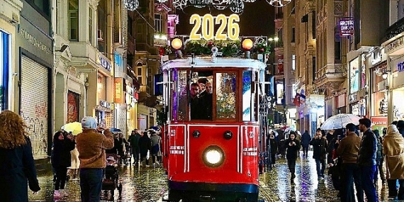 İETT’den İstiklal Caddesi’nde yeni yıl sürprizi