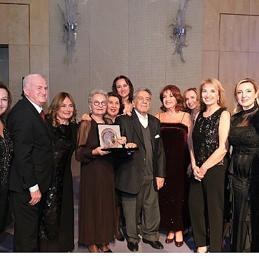 koruncuk-vakfi-dostlari-yil-sonu-yemeginde-bir-araya-geldi