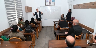 kurs-merkezinde-veli-toplantisi