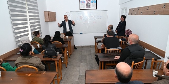 Kurs merkezinde veli toplantısı